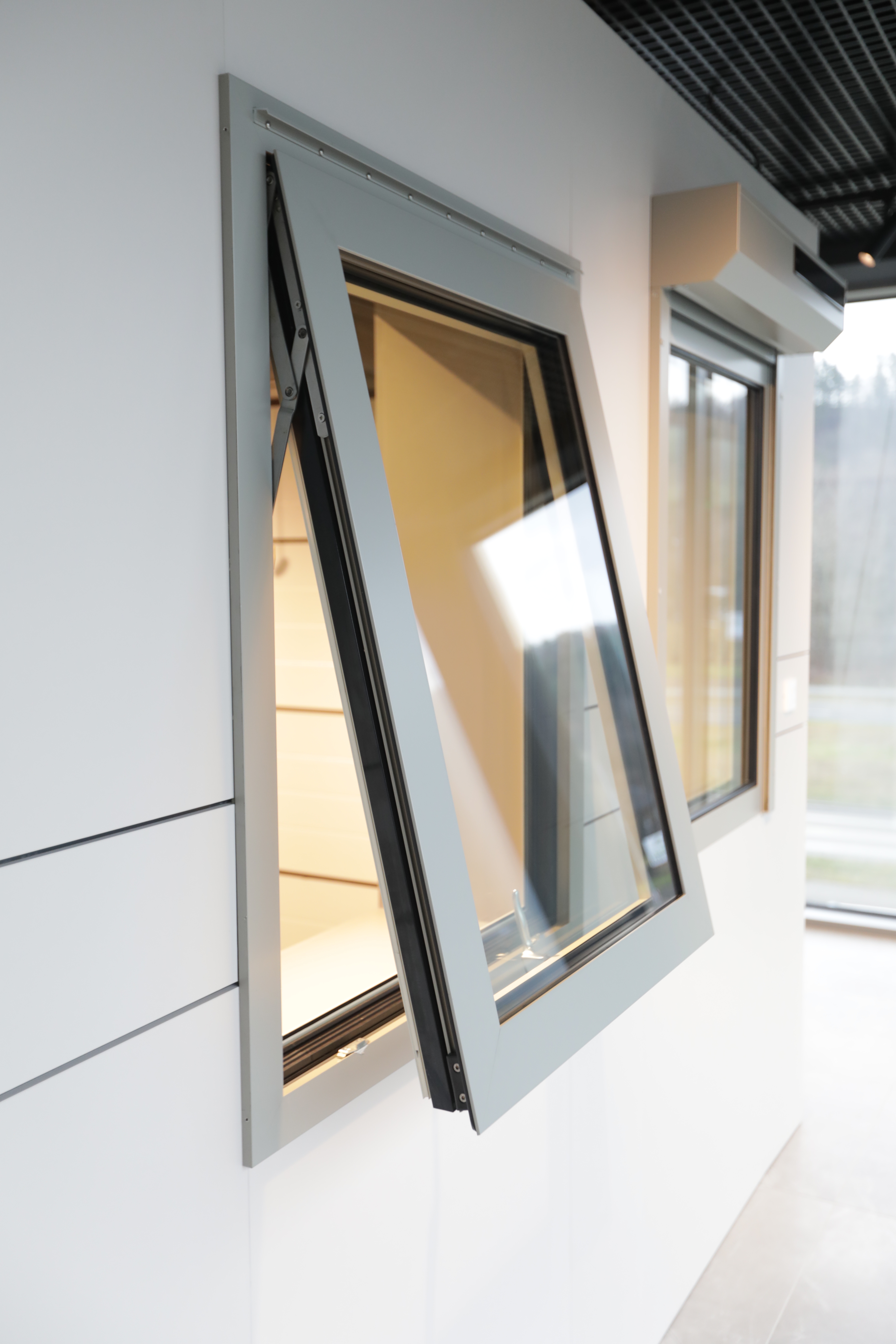 Finestra vasistas bloccata