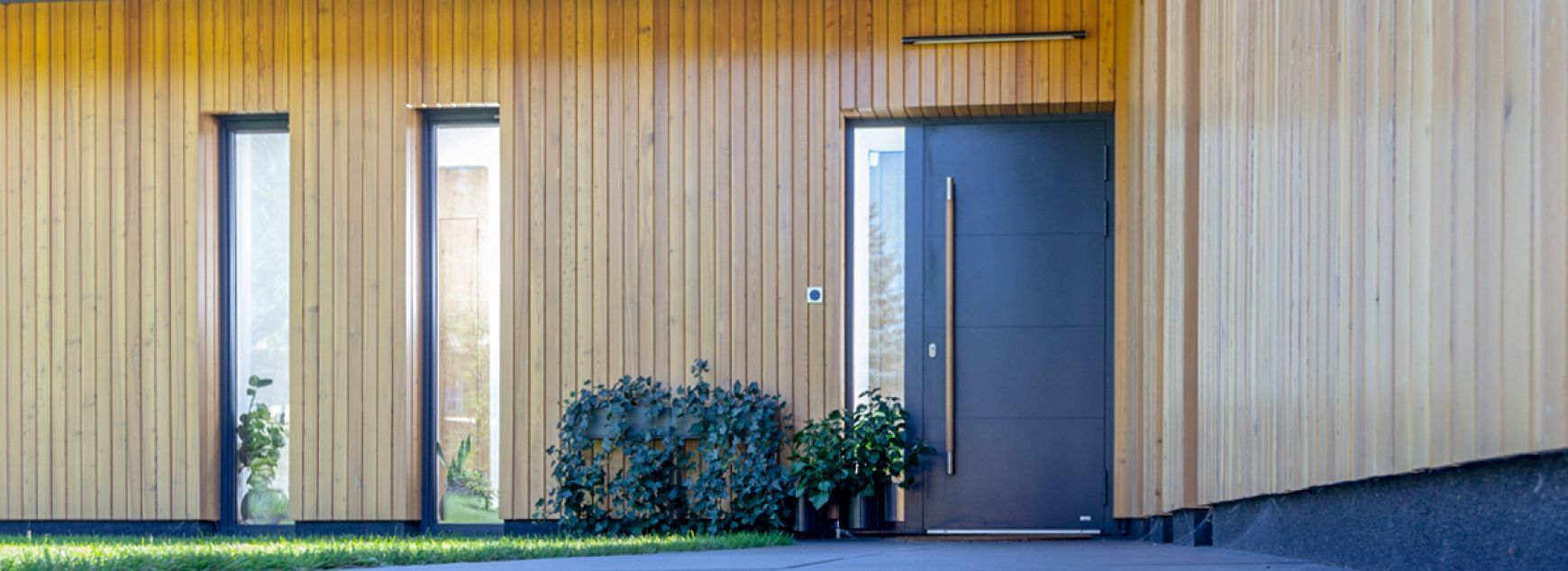 porte di ingresso con pannello in legno applicato - DAKO