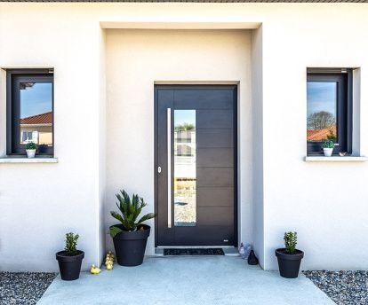 Nakładkowe drzwi aluminiowe