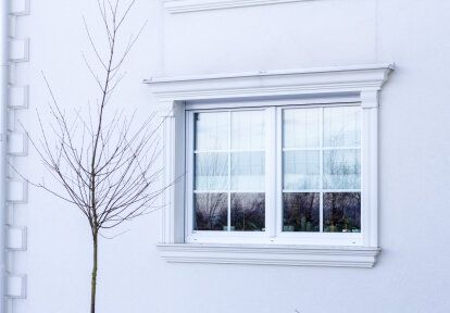 jak zabezpieczyć okna i drzwi przed zimą